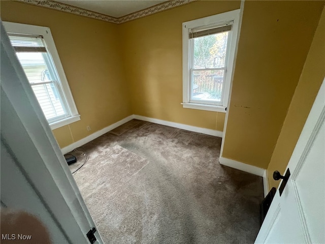 view of carpeted spare room