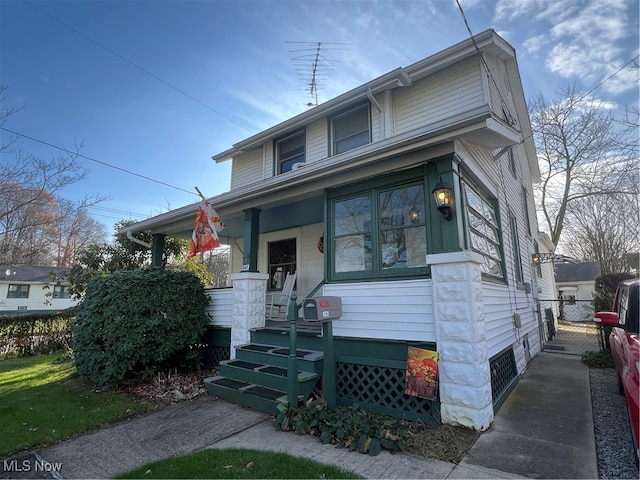 view of front facade featuring covered porch