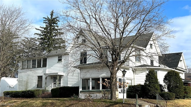 view of front facade