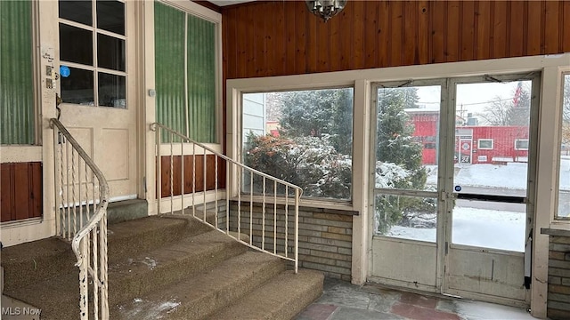 view of unfurnished sunroom