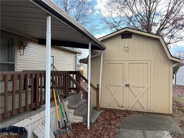 view of outbuilding