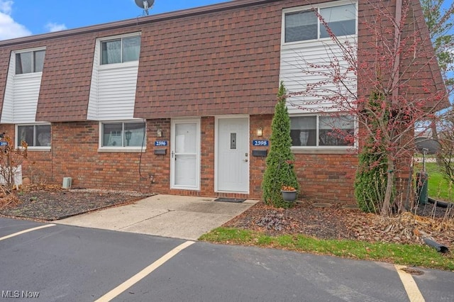 view of townhome / multi-family property