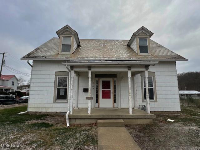 view of front of house with covered porch