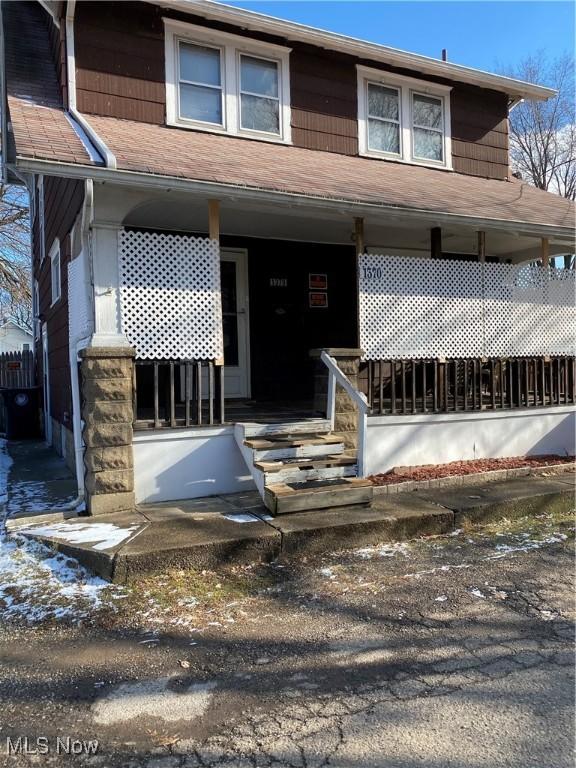 view of front of property with a porch