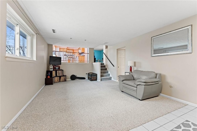 sitting room with light carpet