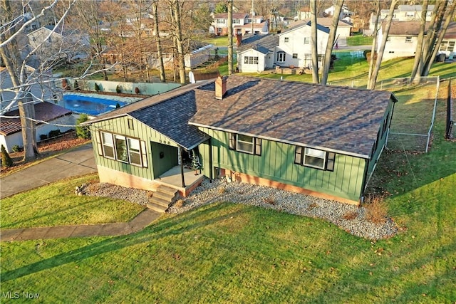 view of front of house with a front yard