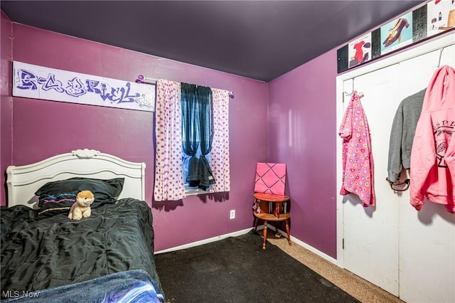 view of carpeted bedroom