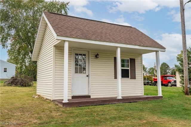 exterior space with a lawn