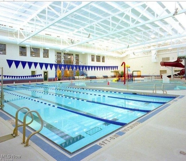 view of swimming pool