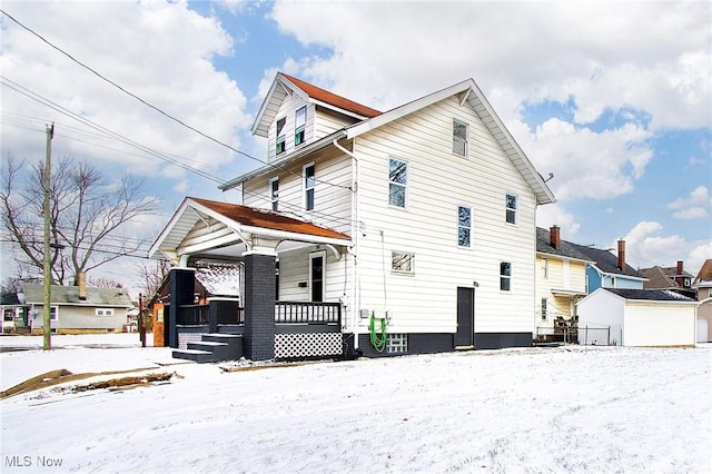 view of front facade with covered porch