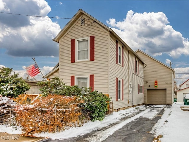 view of front of house featuring a garage