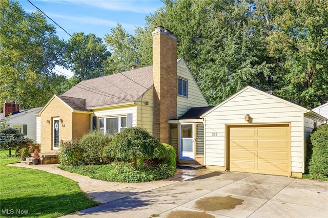 view of front of house with a garage