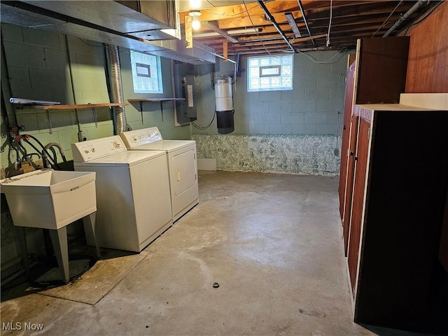 basement featuring separate washer and dryer