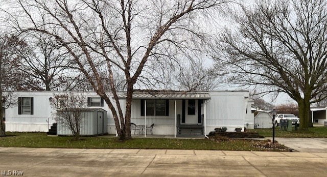 view of manufactured / mobile home