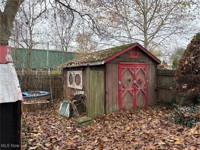 view of outbuilding