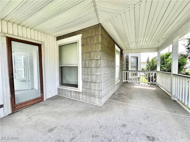 view of patio / terrace with covered porch