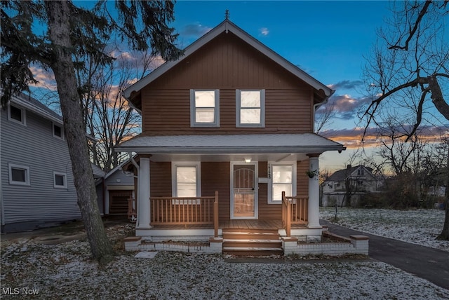 view of front of home with covered porch