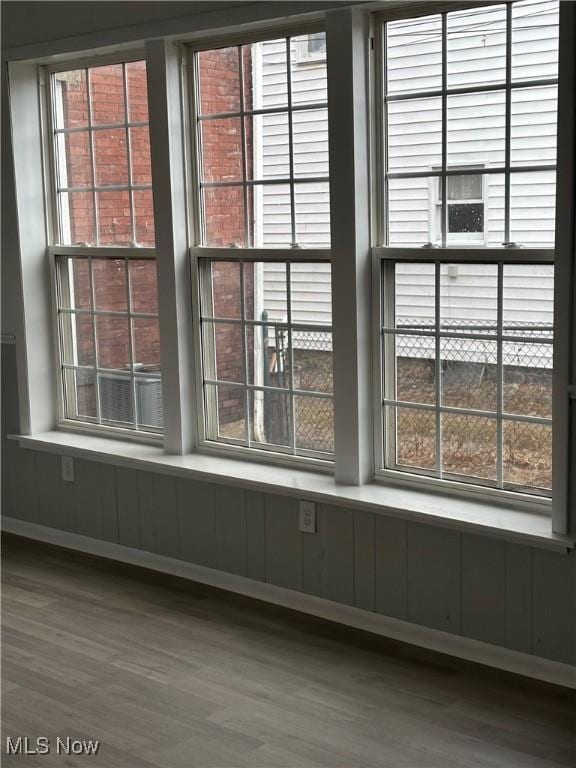 934 Main St, Wellsville, OH 43968 - detailed view of wood finished floors
