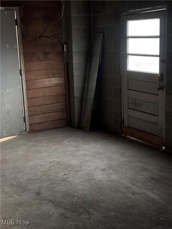 934 Main St, Wellsville, OH 43968 - view of below grade area