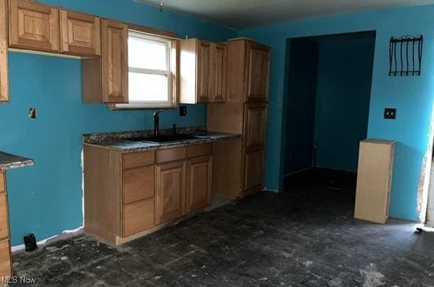 kitchen featuring sink