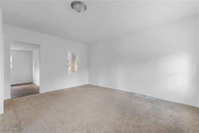 empty room with carpet