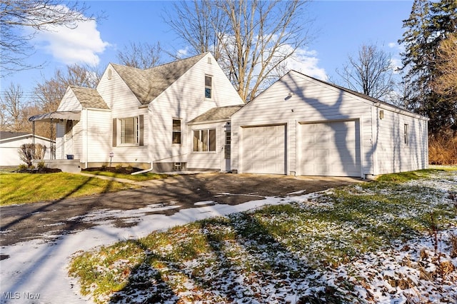 view of front of house featuring a garage