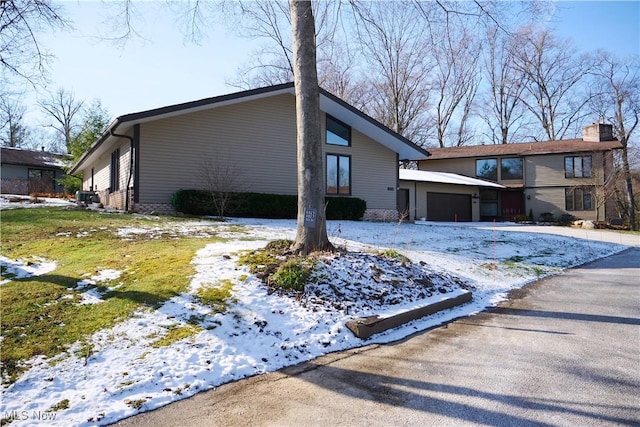 view of front facade with a garage