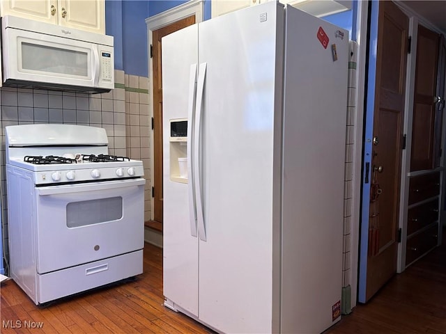 159 Kenilworth Ave SE, Warren, OH 44483 - kitchen featuring white appliances, wood-type flooring, and tile walls