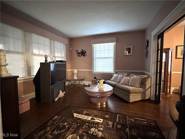 159 Kenilworth Ave SE, Warren, OH 44483 - living room with plenty of natural light and wood finished floors