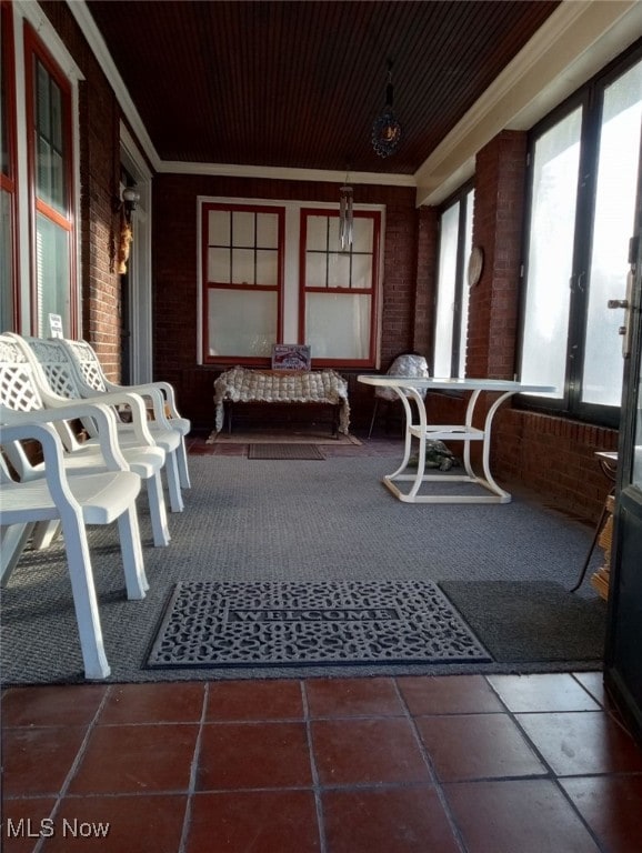 159 Kenilworth Ave SE, Warren, OH 44483 - view of sunroom / solarium