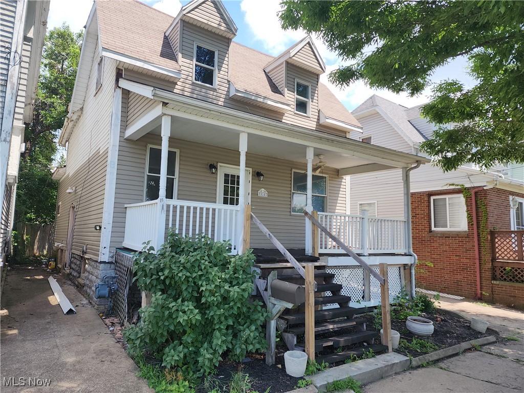 view of front of house with covered porch