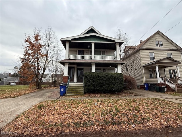 view of front facade featuring a porch