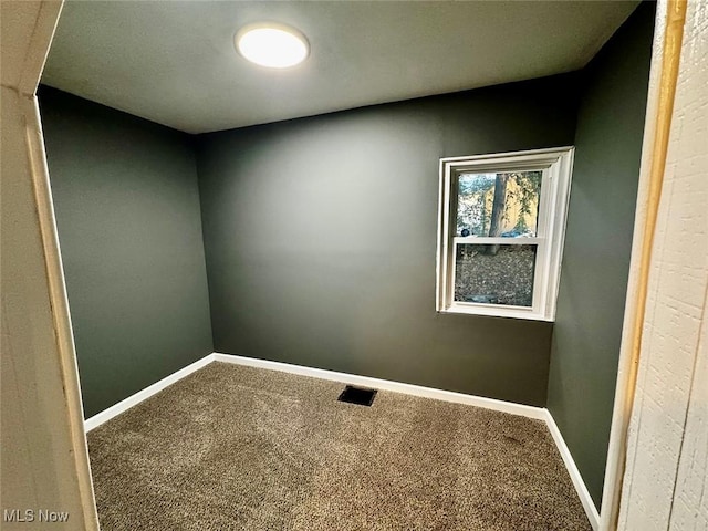 empty room with carpet