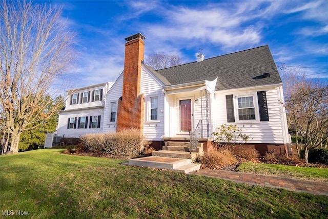 view of front of house featuring a front yard