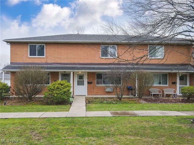 view of front of house with a front yard