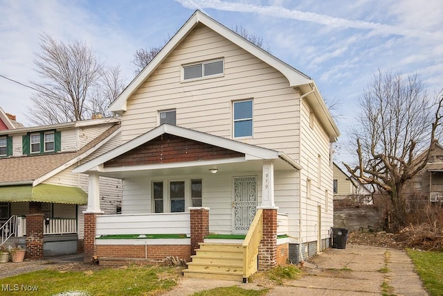 view of front of house featuring a porch