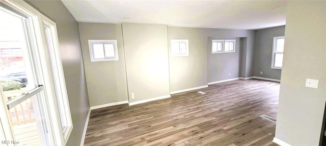 365 E 123rd St, Cleveland, OH 44108 - unfurnished room featuring wood-type flooring