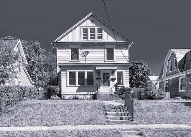 view of front of property with a front yard