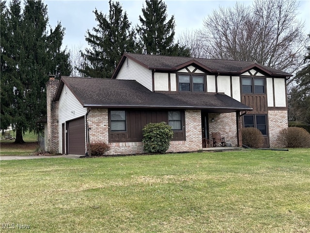 view of front of property featuring a front yard