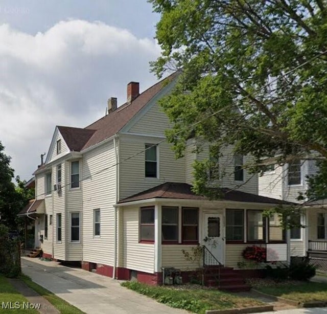 view of front of house