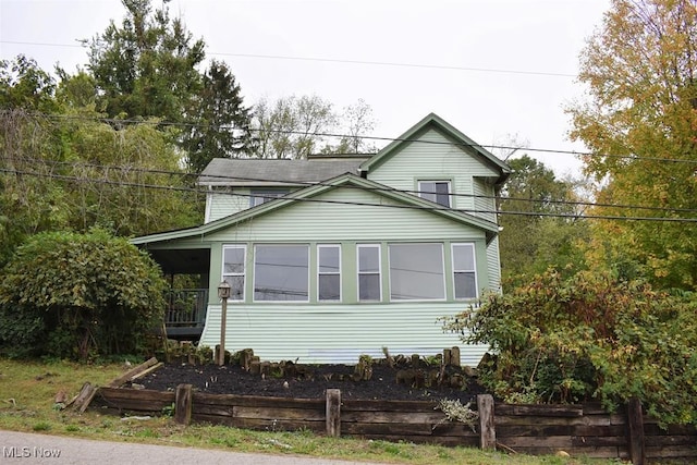 view of home's exterior