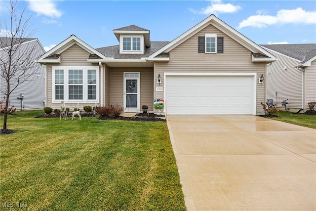 view of front facade featuring a front yard