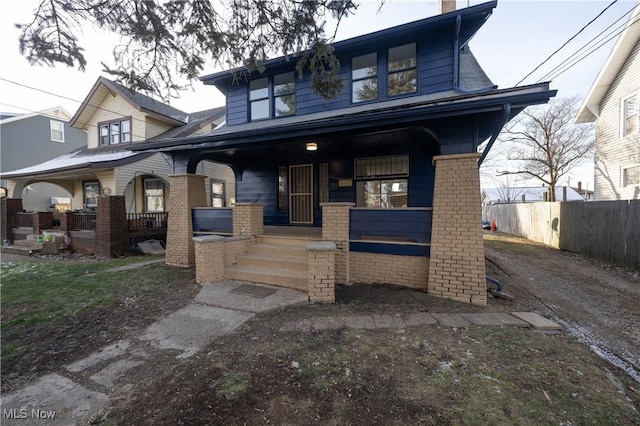 view of front facade featuring a porch