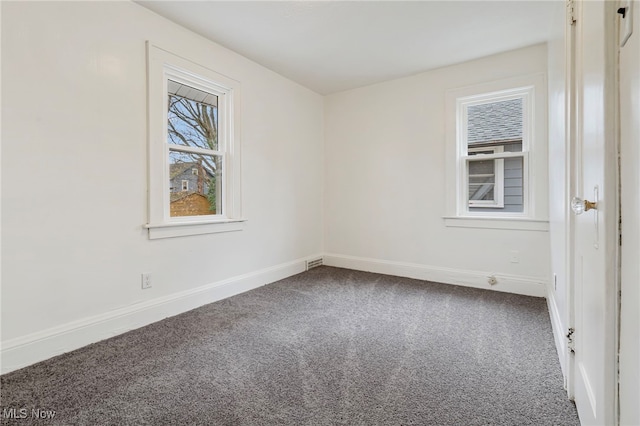 view of carpeted spare room