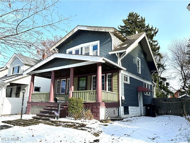 view of front of property featuring covered porch