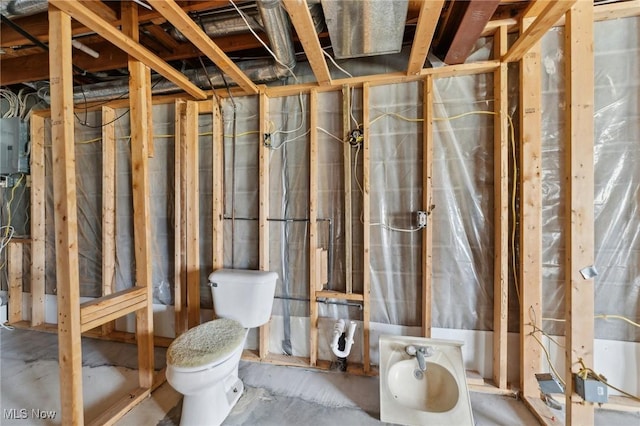 bathroom featuring toilet