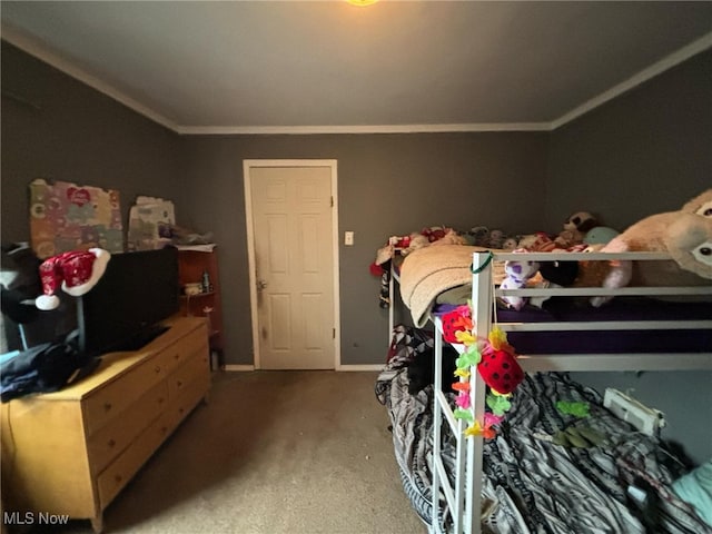 bedroom featuring carpet flooring and crown molding