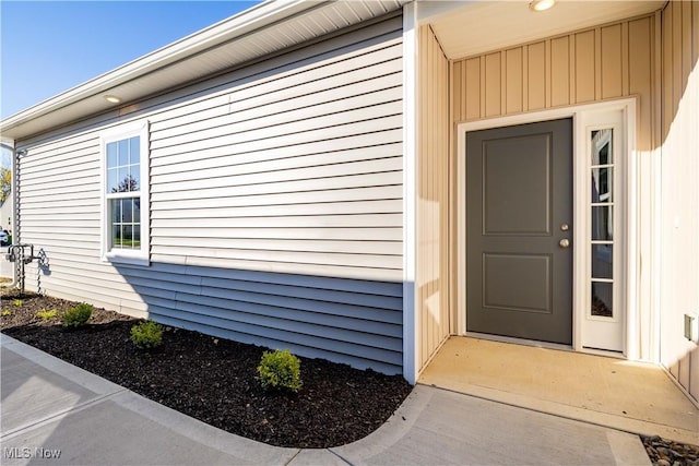 view of entrance to property