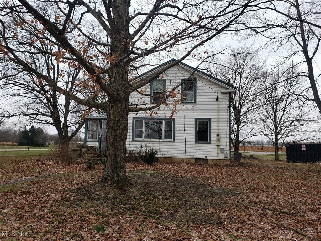 view of property exterior