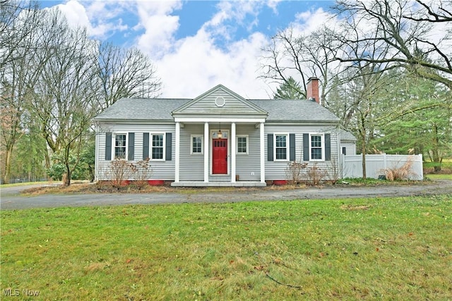 view of front of house with a front yard